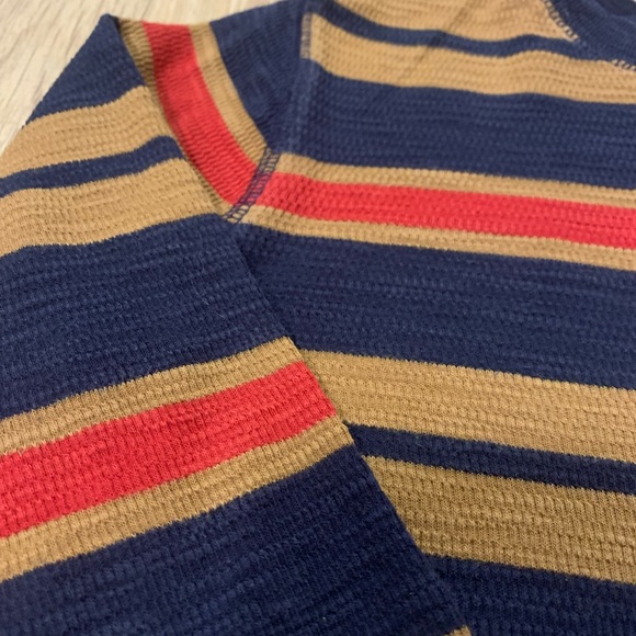 Gap Waffle Knit Crew - Picture 2 of 3